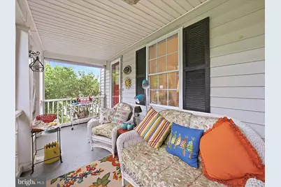 427 E Congress Street, Charles Town, WV 25414 - Photo 5