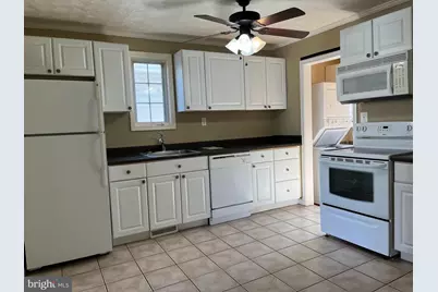 212 S George Street, Ranson, WV 25438 - Photo 5