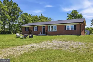 1381 Leetown Rd, Summit Point, WV 25446 - Photo 7