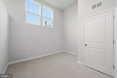 300 Presidents Pointe Avenue, Ranson, WV 25438 - Photo 5
