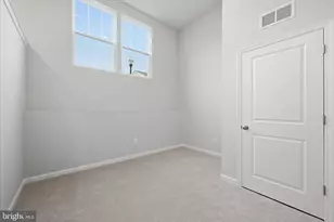 300 Presidents Pointe Ave, Ranson, WV 25438 - Photo 5