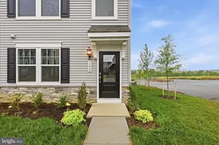300 Presidents Pointe Ave, Ranson, WV 25438 - Photo 3