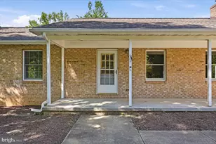 437 Tuscawilla Dr, Charles Town, WV 25414 - Photo 9