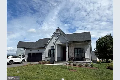 511 Shenandoah Crossing Drive, Charles Town, WV 25414 - Photo 3
