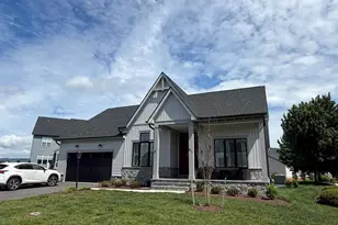 511 Shenandoah Crossing Dr, Charles Town, WV 25414 - Photo 3