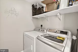 100 Davis St, Charles Town, WV 25414 - Photo 9