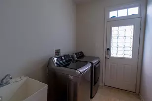 308 Braddock St, Charles Town, WV 25414 - Photo 41
