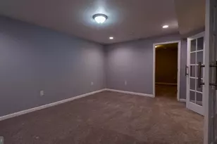 308 Braddock St, Charles Town, WV 25414 - Photo 37