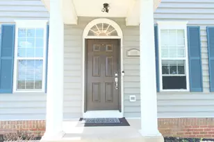 308 Braddock St, Charles Town, WV 25414 - Photo 3