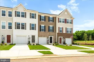 14 Telluride Wy, Charles Town, WV 25414 - Photo 3