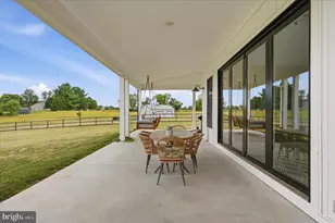 330 Majestic Ln, Charles Town, WV 25414 - Photo 21
