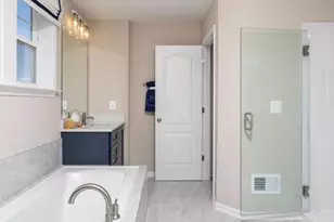 643 Lord Fairfax St, Charles Town, WV 25414 - Photo 13
