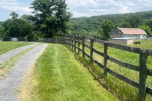 82 Pond Rd, Charles Town, WV 25414 - Photo 5