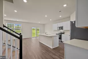 313 Atkinson St, Shenandoah Junction, WV 25442 - Photo 9