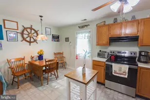 207 Willowbrook Dr, Charles Town, WV 25414 - Photo 11