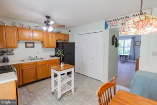 207 Willowbrook Dr, Charles Town, WV 25414 - Photo 9