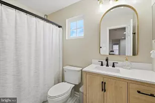 82 Braddock St, Charles Town, WV 25414 - Photo 41