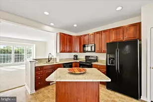 18 Davis St, Charles Town, WV 25414 - Photo 15