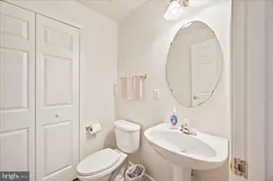 18 Davis St, Charles Town, WV 25414 - Photo 41