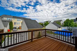 18 Davis St, Charles Town, WV 25414 - Photo 3