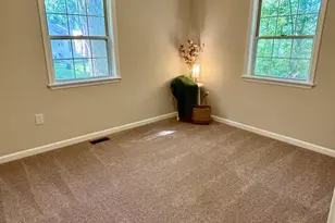 237 Oakridge Dr, Harpers Ferry, WV 25425 - Photo 11