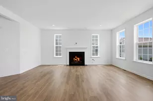 689 Lord Fairfax St, Charles Town, WV 25414 - Photo 15