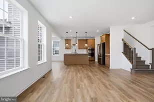 689 Lord Fairfax St, Charles Town, WV 25414 - Photo 9