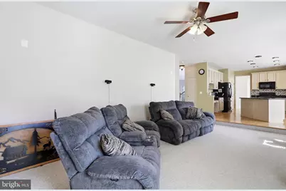 183 Pebble Beach, Charles Town, WV 25414 - Photo 17