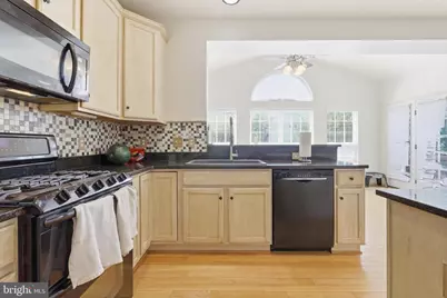 183 Pebble Beach, Charles Town, WV 25414 - Photo 5