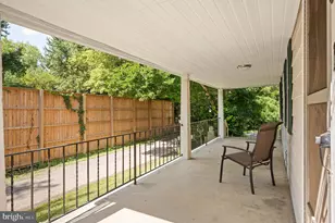 23 Mahoney Dr, Harpers Ferry, WV 25425 - Photo 3
