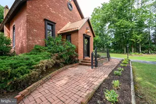 15376 Charles Town Rd, Charles Town, WV 25414 - Photo 5