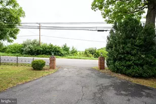 15376 Charles Town Rd, Charles Town, WV 25414 - Photo 9
