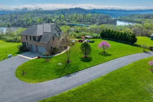 94 Falcon Ridge Dr, Charles Town, WV 25414 - Photo 13