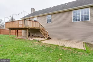 182 Jack Rabbit Ln, Ranson, WV 25438 - Photo 9