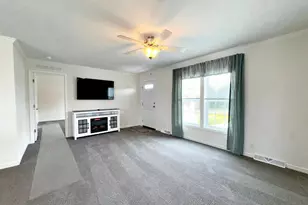 35 Foxchase Ct, Kearneysville, WV 25430 - Photo 3
