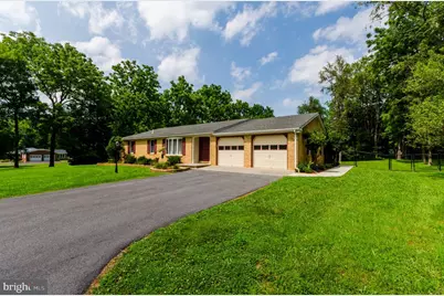 887 Woodbury Drive, Kearneysville, WV 25430 - Photo 11