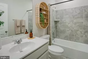 1026 Barksdale Dr, Charles Town, WV 25414 - Photo 9