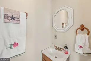 504 N Mildred St, Ranson, WV 25438 - Photo 25