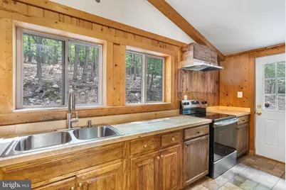 964 Valley View Road, Harpers Ferry, WV 25425 - Photo 3