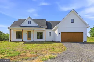 220 Lily Pad Ln, Summit Point, WV 25446 - Photo 3