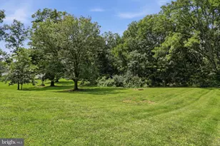 553 Rippon Village Dr, Charles Town, WV 25414 - Photo 41