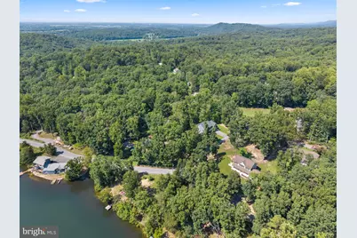 1702 Lakeside Drive, Harpers Ferry, WV 25425 - Photo 5