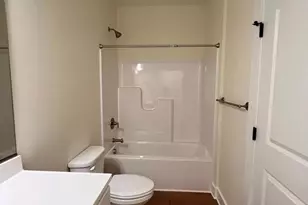 113 W North St, Charles Town, WV 25414 - Photo 9