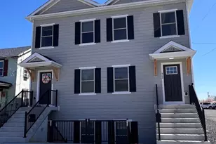 113 W North St, Charles Town, WV 25414 - Photo 1