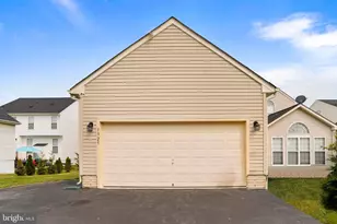 1325 Stallion St, Ranson, WV 25438 - Photo 3