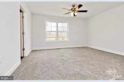 528 E North Street, Charles Town, WV 25414 - Photo 21