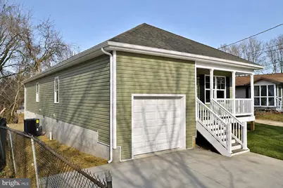 528 E North Street, Charles Town, WV 25414 - Photo 3