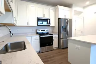 27 Towton Pl, Charles Town, WV 25414 - Photo 5