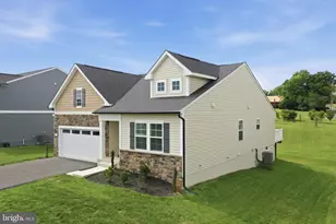 2 Edinburgh Ct, Charles Town, WV 25414 - Photo 37