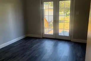 420 W Washington St, Charles Town, WV 25414 - Photo 5
